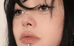 一层一层剥掉女生的衣服作文